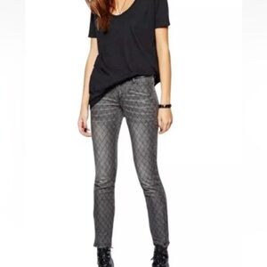 BCBGeneration Quilted Gray jeans 26